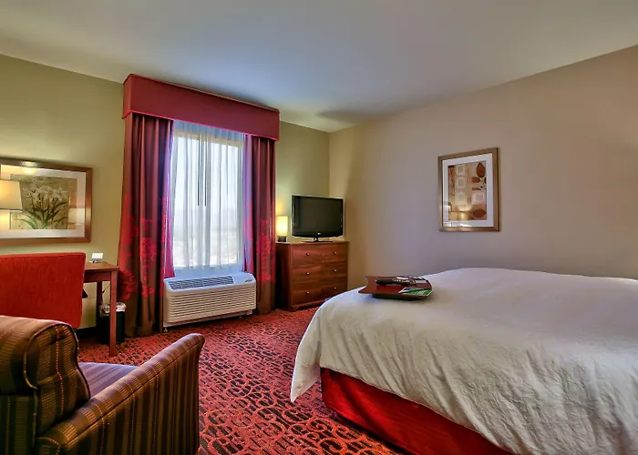 Hotel Hampton & At Talking Stick 3*