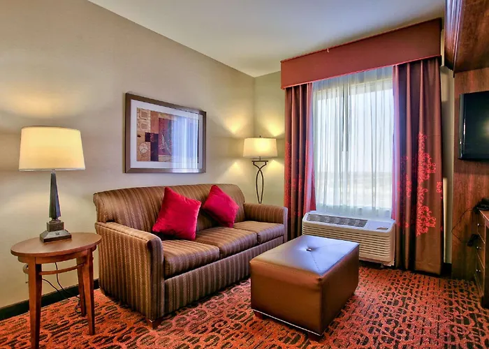 Hotel Hampton & At Talking Stick 3*