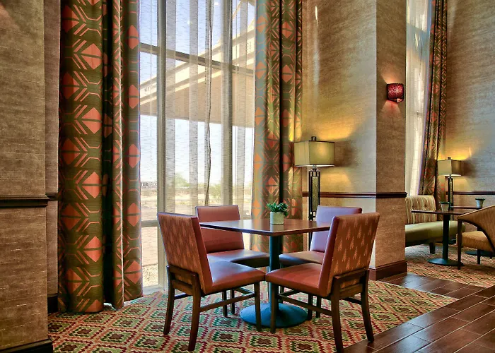 Hampton & At Talking Stick Hotel 3*
